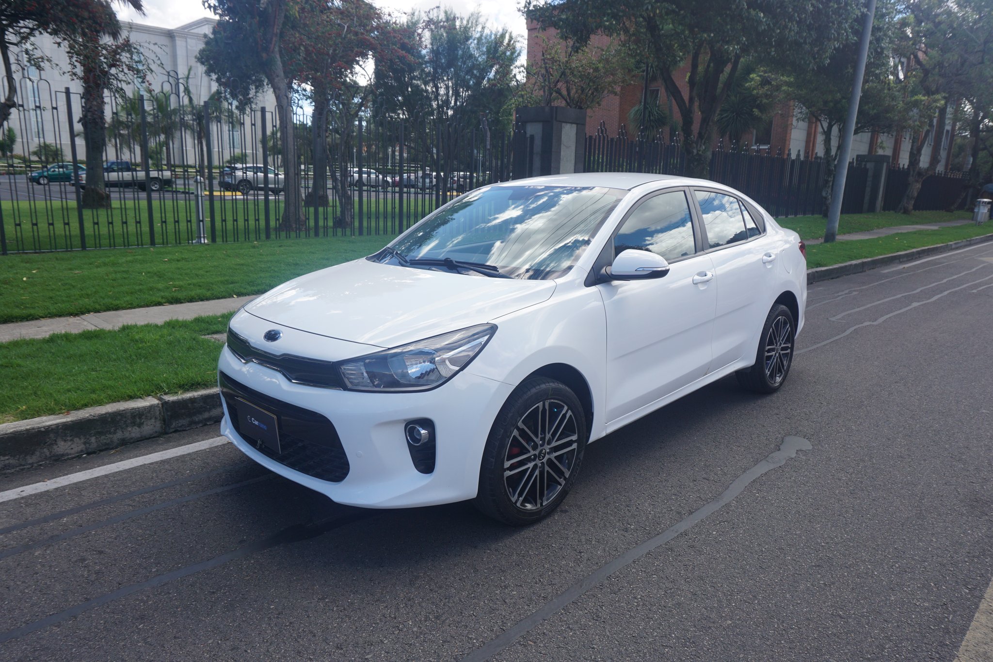 Kia Rio Zenith 2020 - foto 1